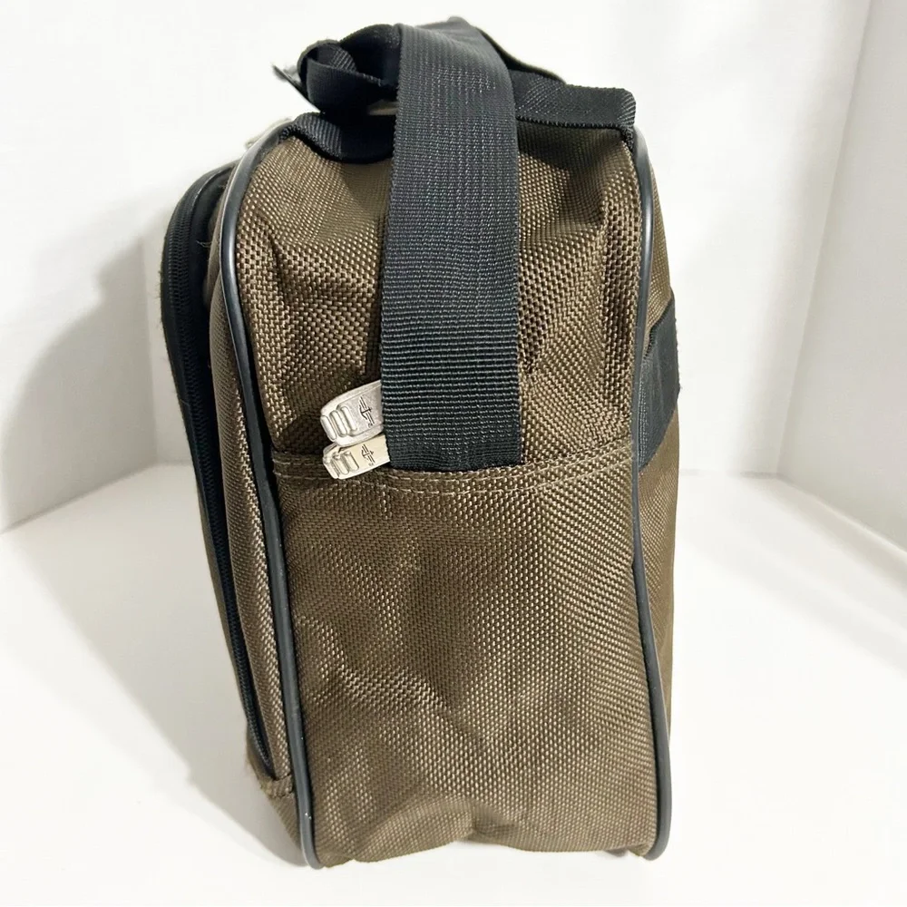 Dockers Double Compartment Carryon Travel Suitcase Bag Adjustable Shoulder Strap